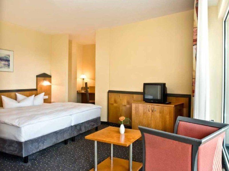 Victor'S Residenz-Hotel Berlin Tegel Εξωτερικό φωτογραφία