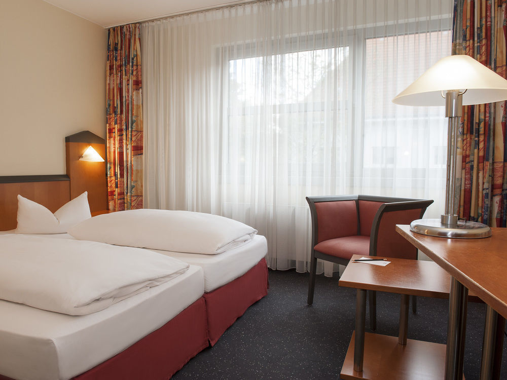 Victor'S Residenz-Hotel Berlin Tegel Εξωτερικό φωτογραφία